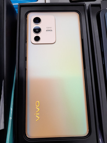 vivo-v23-big-0