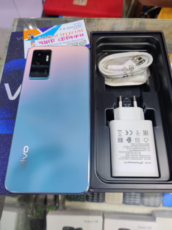 vivo-v21e-big-1