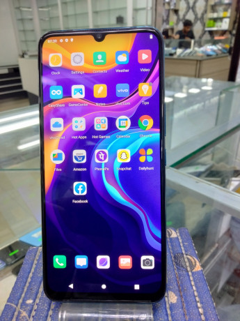 vivo-v20-se-big-0